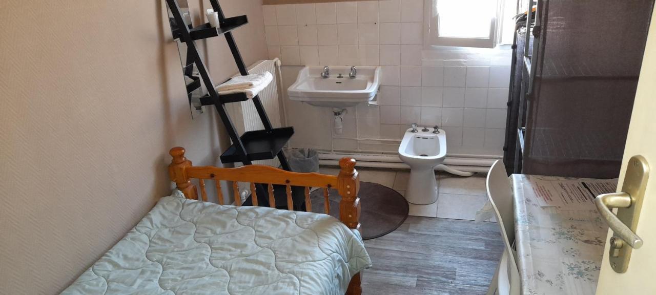 Le Parisien Hotel Saintes Luaran gambar