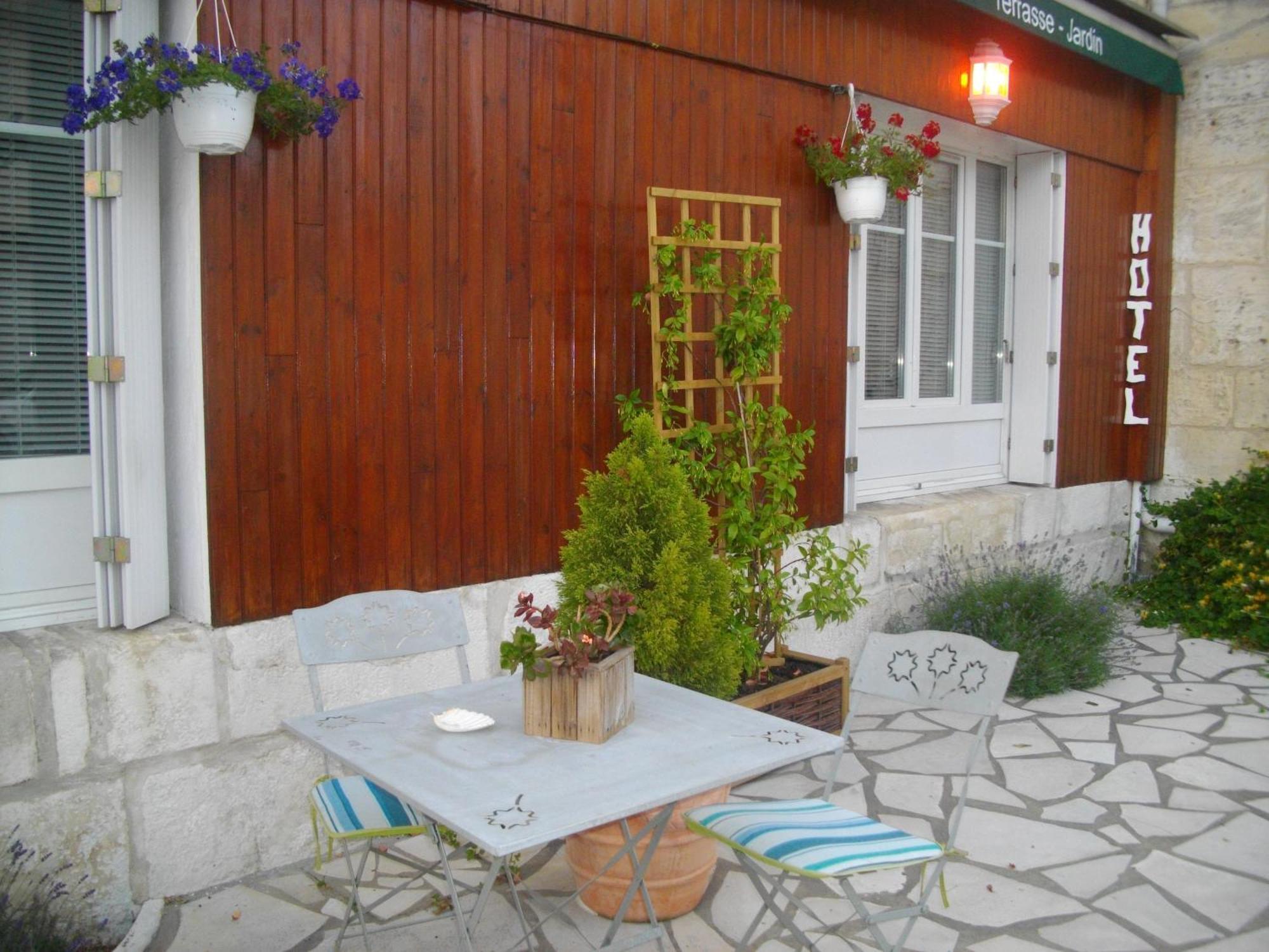 Le Parisien Hotel Saintes Luaran gambar