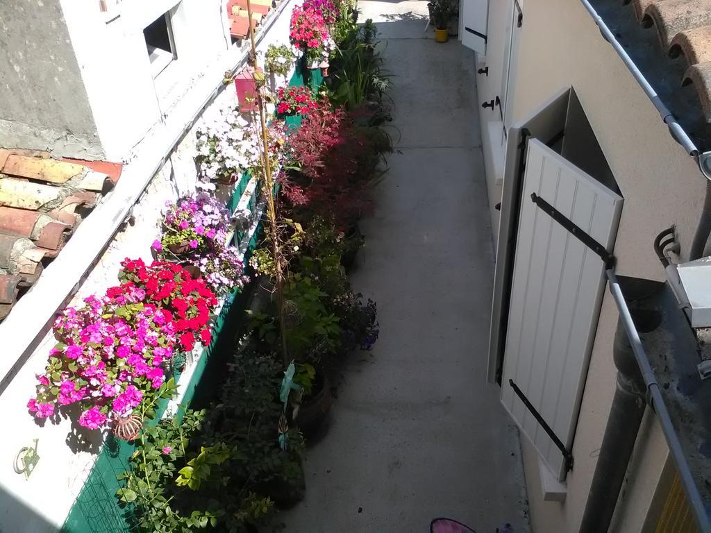 Le Parisien Hotel Saintes Luaran gambar