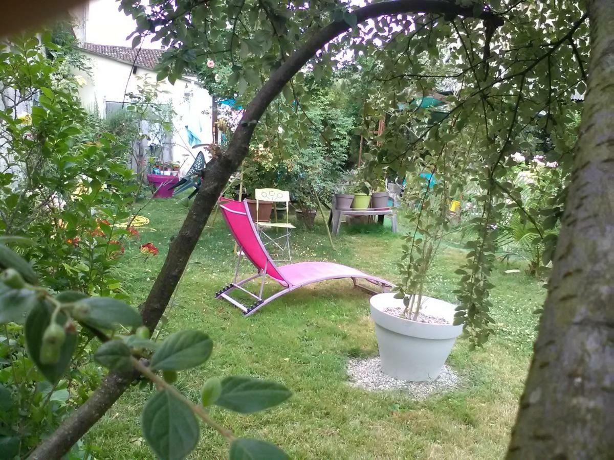 Le Parisien Hotel Saintes Luaran gambar